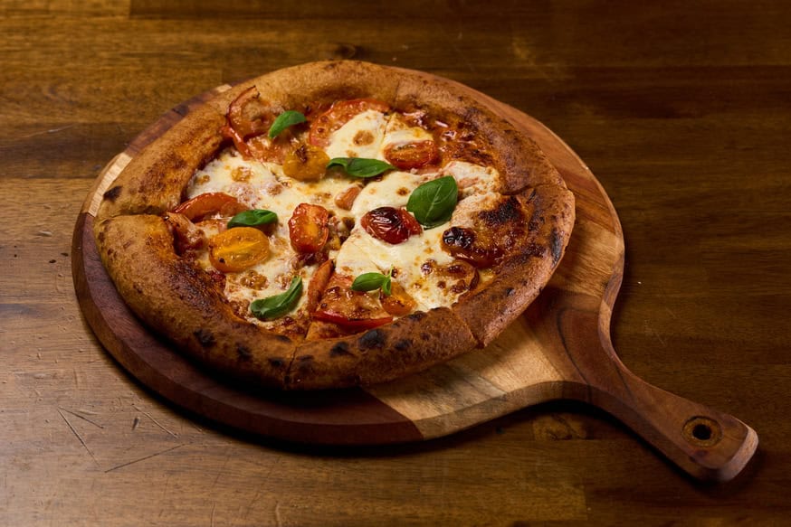 Delicious meat and vegetarian pizzas crafted with high-quality ingredients at Meat Mechanics.